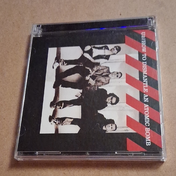 U2 "How to Dismantle an Atomic Bomb" CD/DVD – Black & Red Cover - Picture 5 of 12
